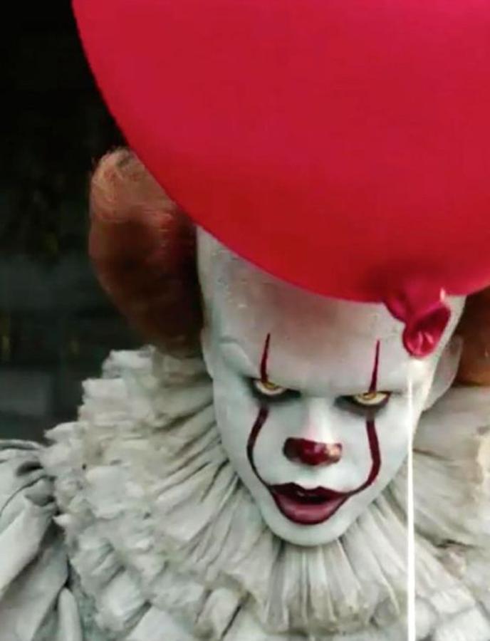 Se ha convertido en la película de terror más taquillera –por encima de El Exorcista-. Si eres fan del clásico de Stephen King o si te llama la atención la imagen del payaso que no has dejado de ver en los últimos meses, es tu opción.