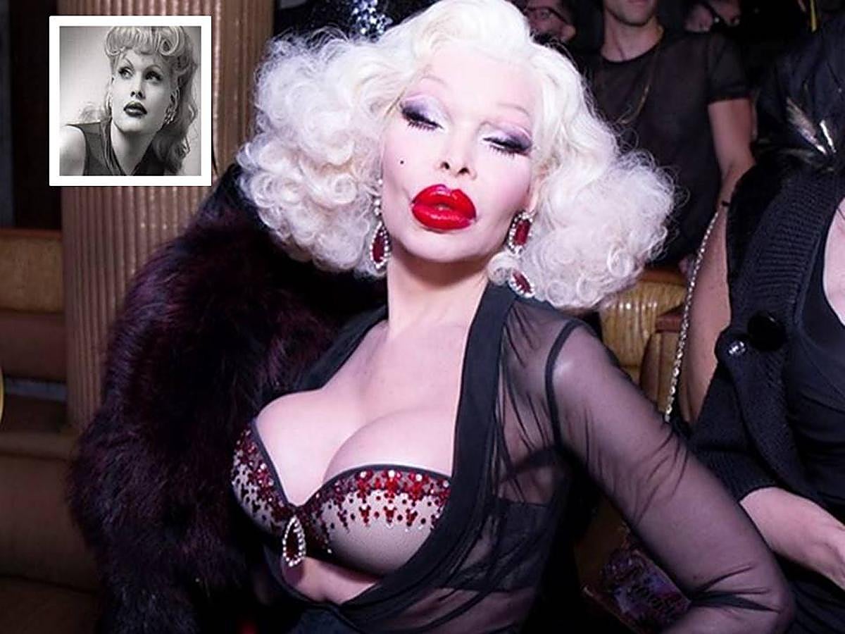 Modelo e icono transexual construida –exteriormente- a golpe de bisturí. Es la musa del fotógrafo David LaChapelle y la hemos visto protagonizando numerosas campañas de publicidad.