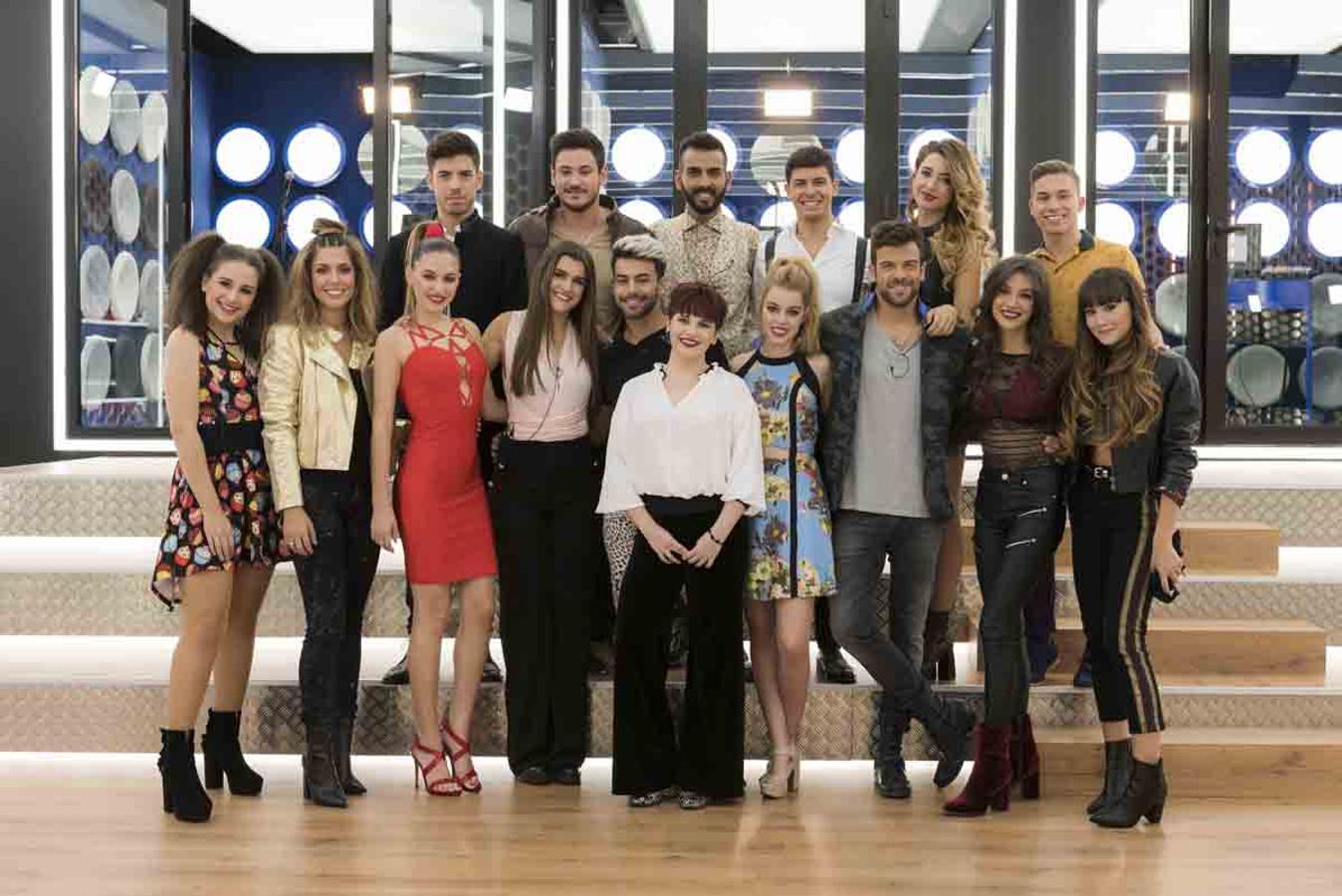 Los concursantes posaron en la Academia antes de poner rumbo al plató para la primera gala de 'OT 2017'.