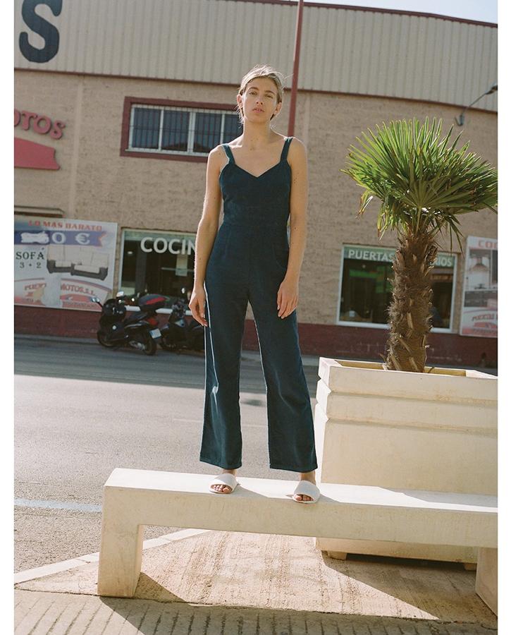 Mono de pana de Paloma Wool. Precio sin descuento: 119 euros.