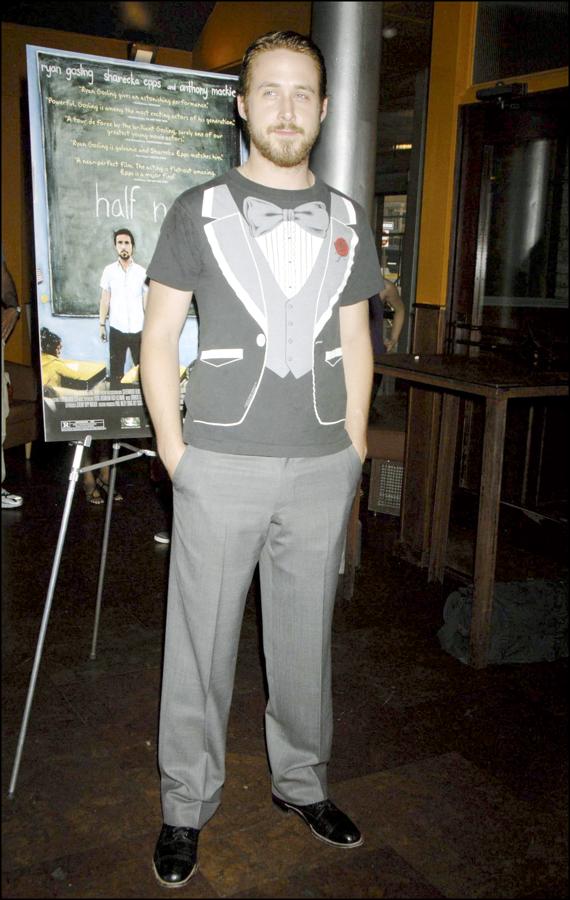 Aunque a veces tenga 'patinazos' de estilo como en esta imagen, que le perdonamos porque es de 2006 y claro, la moda cambia...