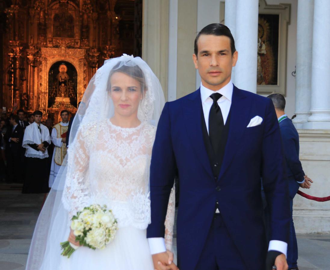 El diestro acompañó a su hermana hasta el altar. Ejerció de padrino, en el lugar de su padre, que falleció hace ya tres años.