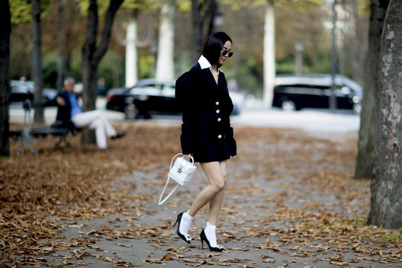 En la calle hace un frío que te mueres pero son tantas ganas de estrenar tus Manolos que al final te decides a ponértelos con calcetines para no congelarte. Y esos calcetines guardan sorprensa