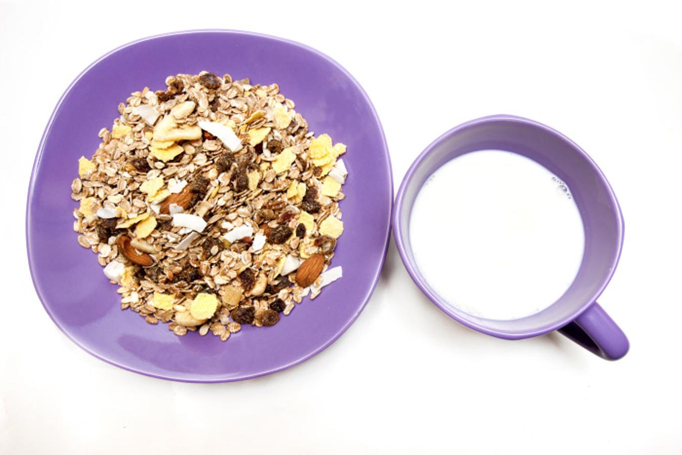 Pero no sólo la avena, hay muchos tipos de cereales que puedes combinar.