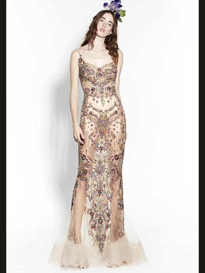 Transparencias y bordados joya de YolanCris para las Campanadas de Cristina Pedroche.