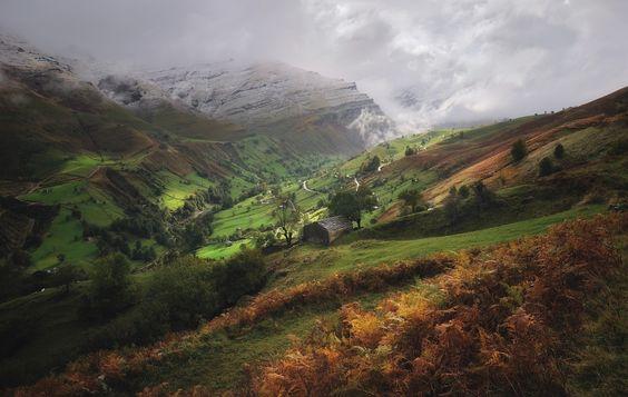 Podrás pasear al lado de los ríos del Valle, ver las primeras montañas nevadas de la temporada, dejarte acariciar por la brisa del bravo Mar Cantábrico o visitar el espectacular Parque Natural de Cabárceno. (Foto: Pinterest)