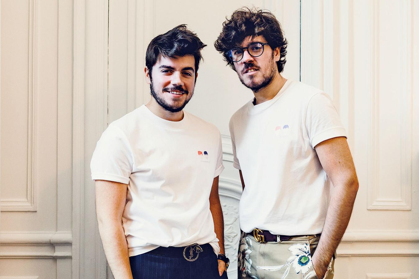 Jorge y Manuel Redondo son los creadores de Tita Madrid, la marca de bolsos por la que apostó la reina Letizia en los premios Mariano de Cavia. Una firma 100% española, que reconocerás por la mezcla de colores y pieles.