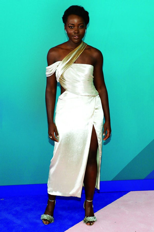 El productor Harvey Weinstein le pidió a la actriz Lupita Nyong'o sexo para lanzar su carrera.