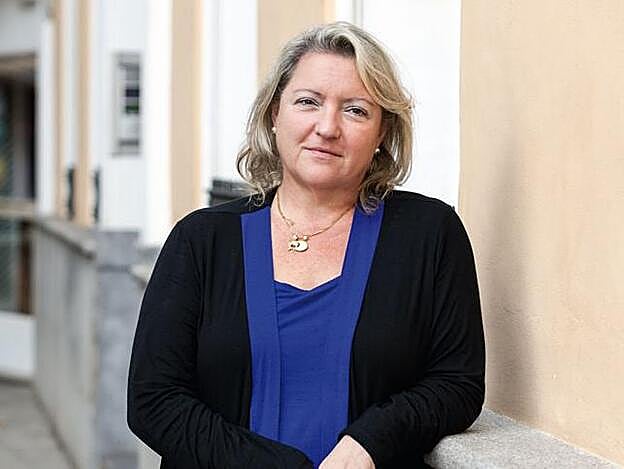 Dolores Rodríguez. Psicóloga de la asociación Amuvi, que asiste a mujeres víctimas de la violencia sexual y de género, senañala que "los niños corren el riesgo de terminar aprendiendo comportamientos del agresor o de la víctima".