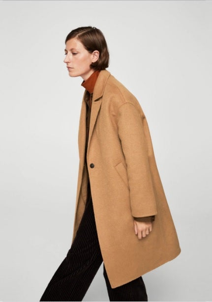 Abrigo handmade lana de Mango: 79,99 euros.