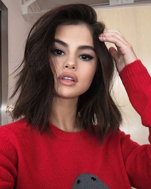 En puesto número 1... Un año más, la cantante Selena Gomez es la persona con más seguidores en esta red social. Muy por encima del resto de usuarios, cuenta con más de 130 millones de followers. Sus fotos, como no podía ser de otra manera, también son de las más 'likeadas'.