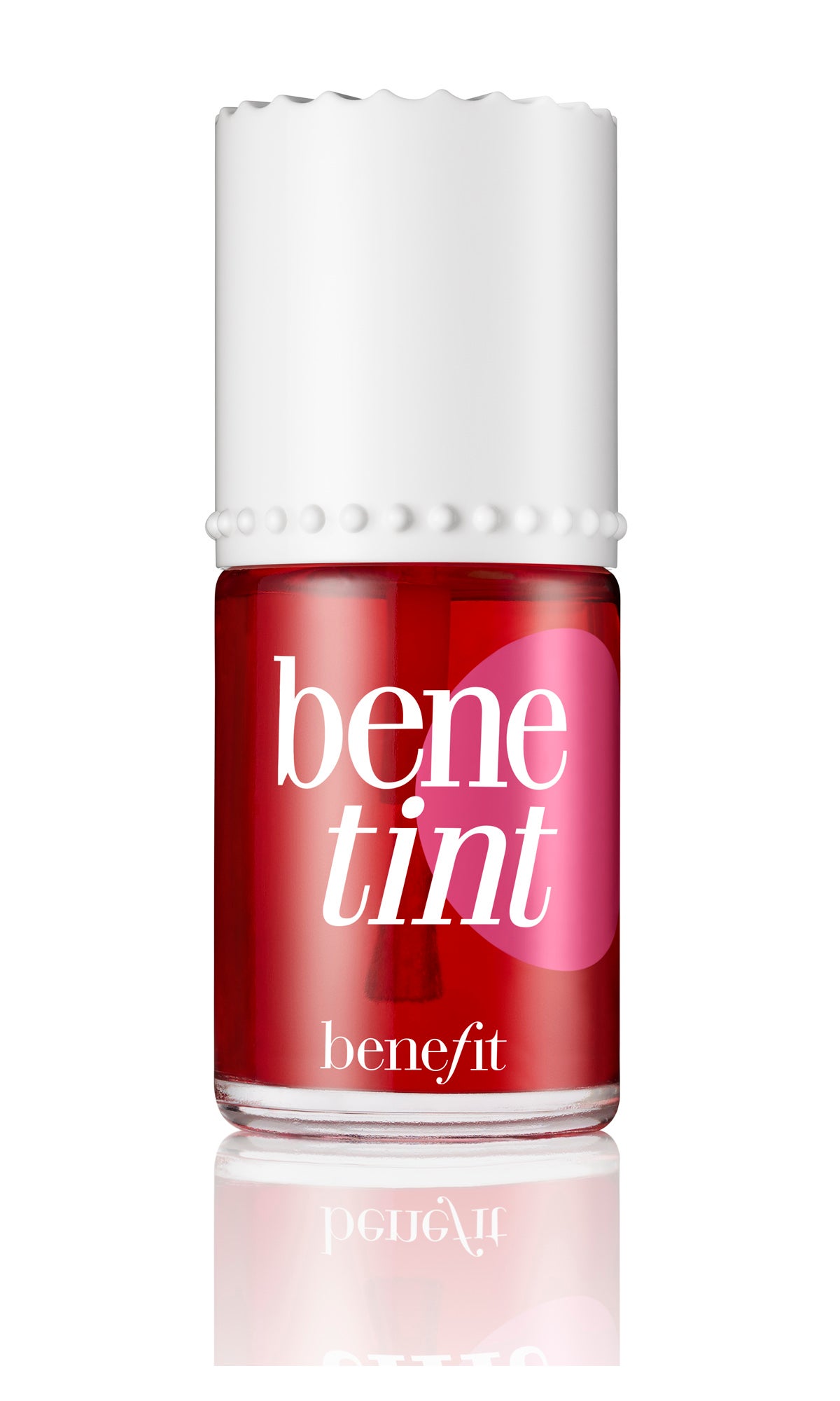 En 1977 nace Benetint de Benefit, una loción con olor que puede aplicarse encima o debajo del maquillaje para conseguir un bonito rubor en las mejillas y en los labios.