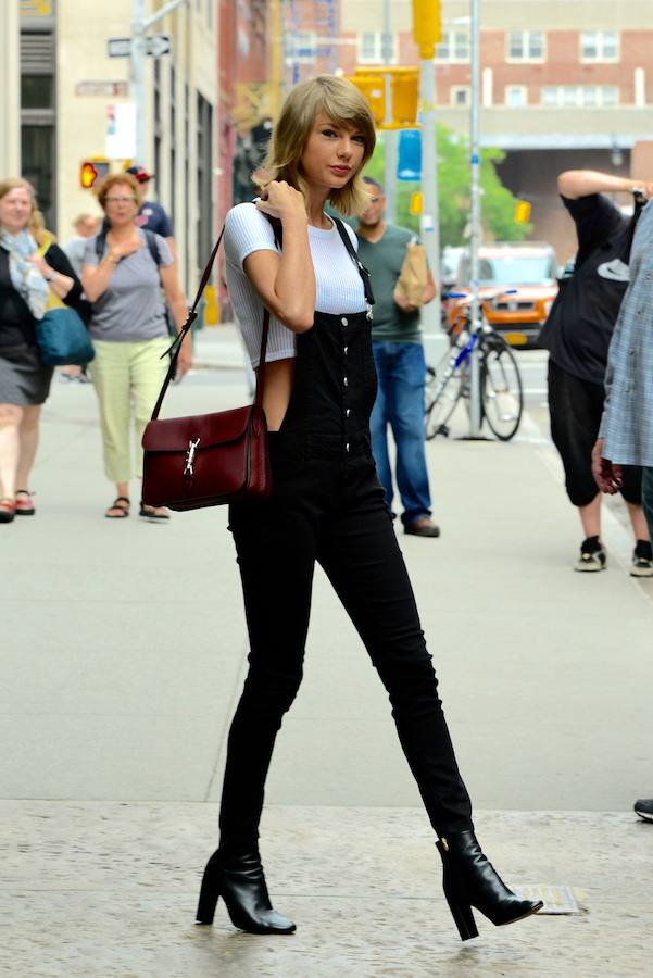 Pero de vez en cuando Taylor Swift nos daba dando pistas de lo que estaba por venir. Sí, es una niña buena, pero solo a veces.