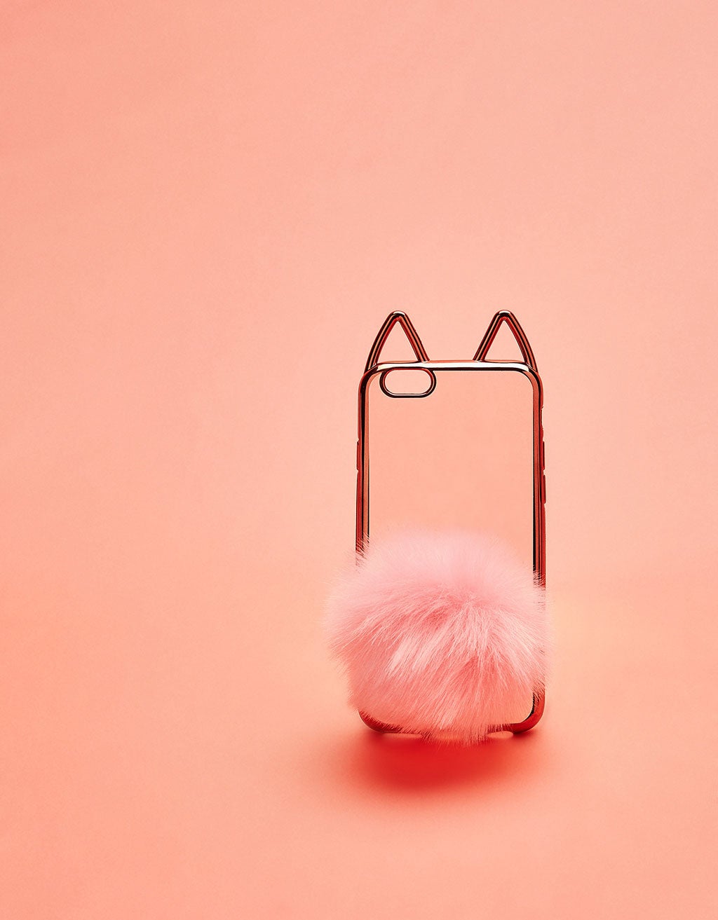 Carcasa de gato transparente de Bershka: 6,99 euros.