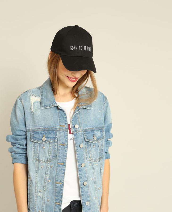 Gorra ‘born to be real’ de Pimkie: 12,99 euros.