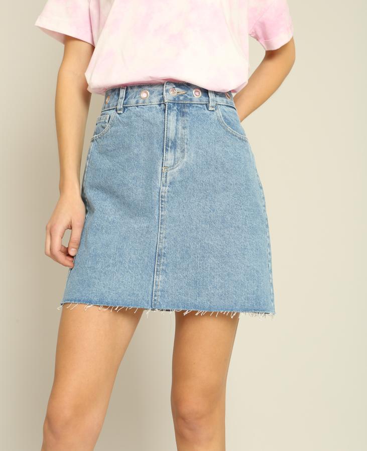 Falda vaquera azul clarito de Pimkie: 25,99 euros.