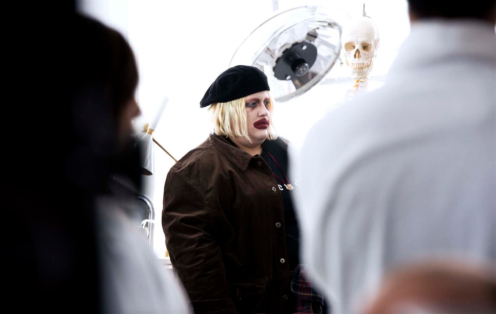 La youtuber Soy la Pringada durante el rodaje de Amodio, el anuncio de Navidad de Campofrío.