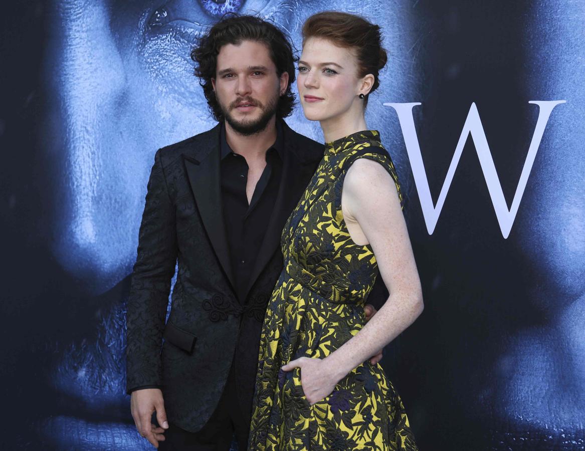 Kit Harington y Rose Leslie, que fueron pareja también en 'Juego de Tronos', han dado un paso más en su relación y se comprometían en Septiembre