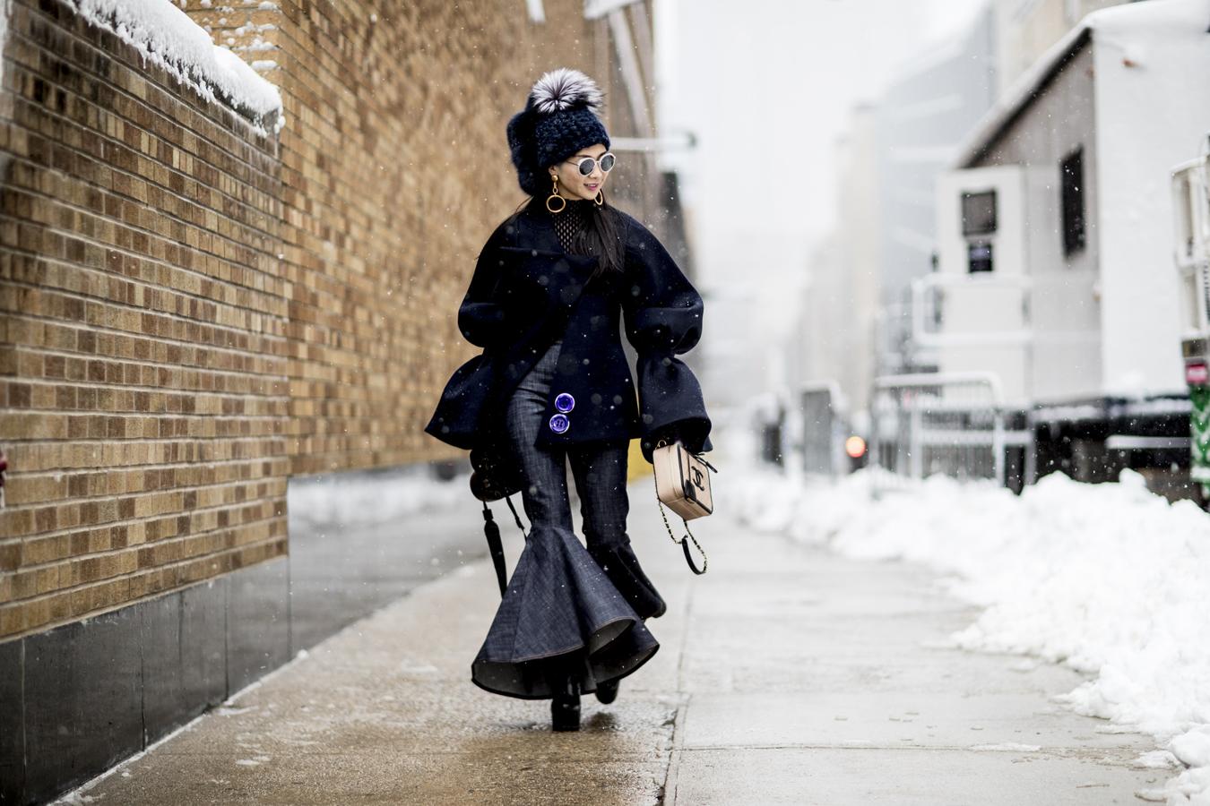 Los pantalones cropredd con volantes que hubieran hecho saltar de emoción a Abba se pusieron de moda este año y causaron furor.