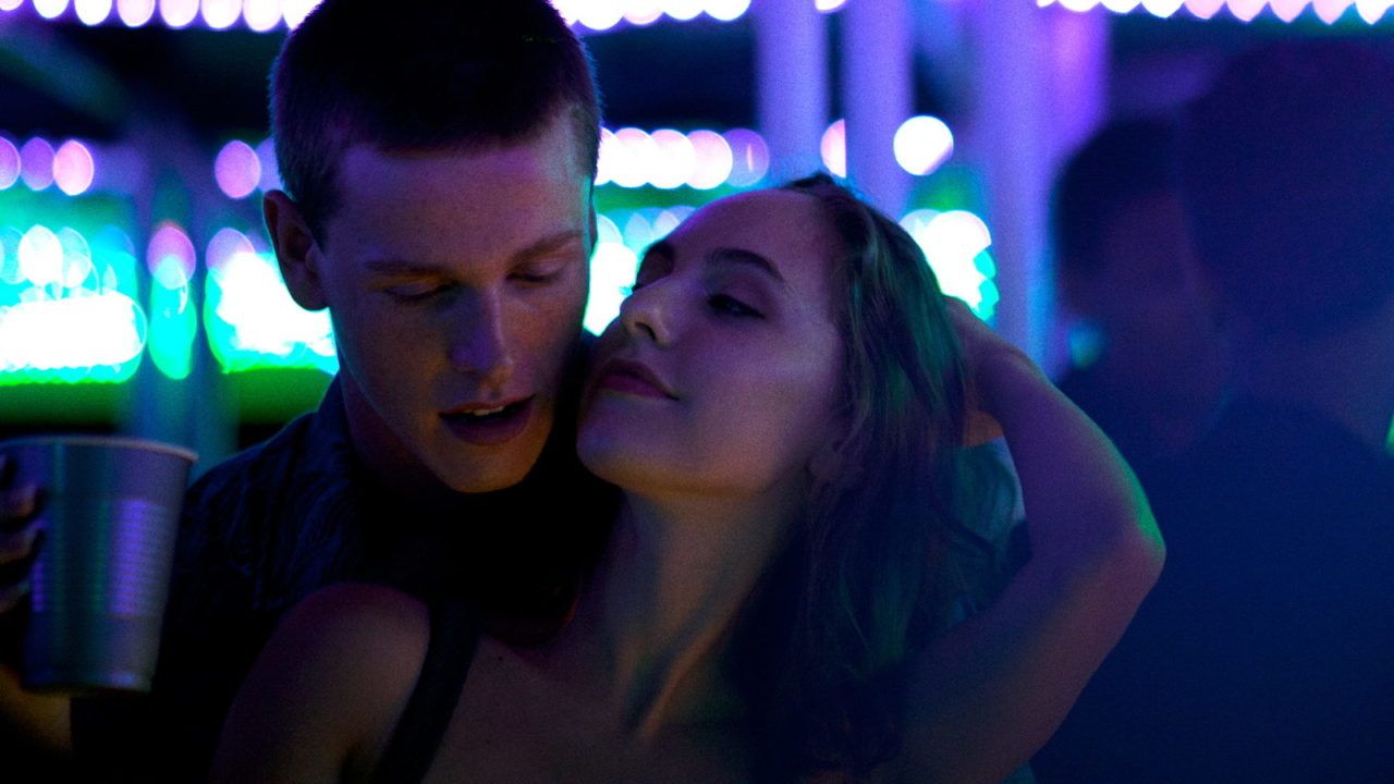 'Beach rats' muestra la huída dramática de un joven que se adentra en un viaje personal por descubrir su sexualidad y sus mayores deseos. No te dejará indiferente.