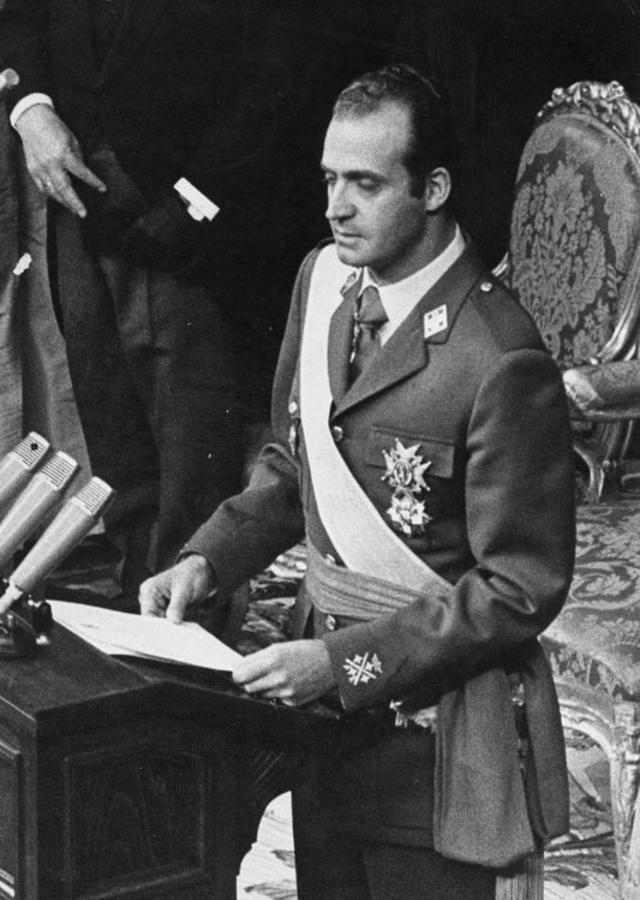 El Rey Don Juan Carlos durante su posterior intervención en el Congreso de los Diputados.