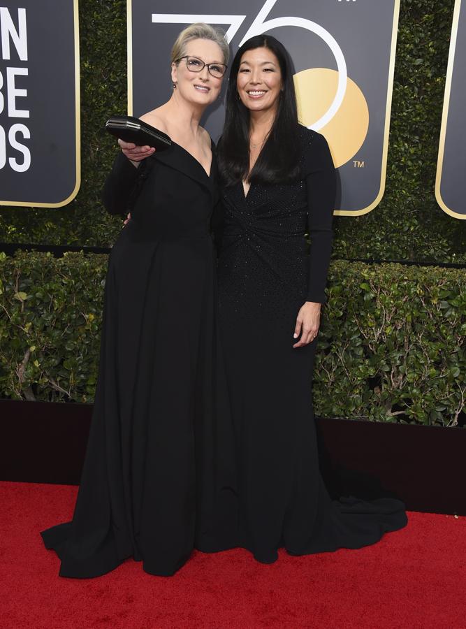 Meryl Streep, como siempre, una de las más elegantes de la noche. Por supuesto, ha apostado también por el negro riguroso.