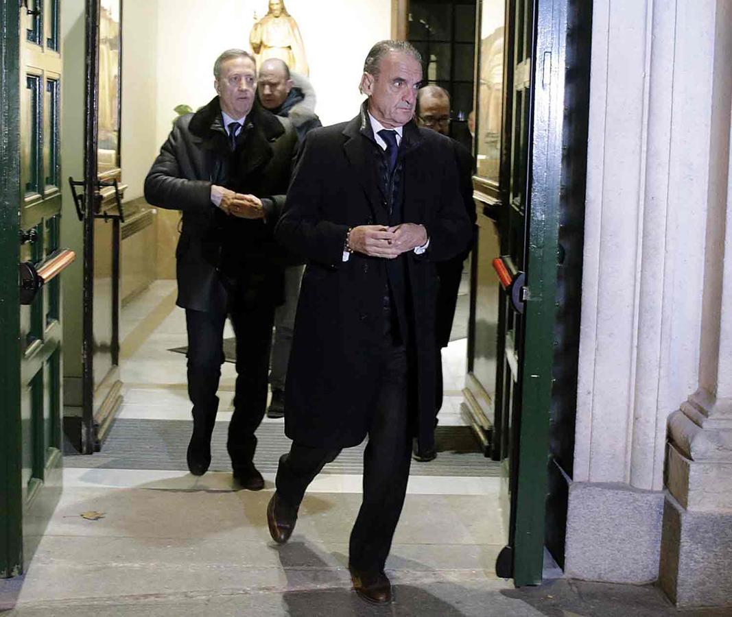 Mario Conde a la salida del funeral de Carmen Franco en Madrid.