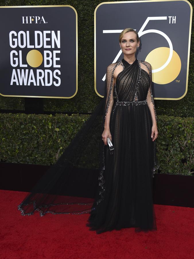 El negro hizo deslumbrar a Diane Kruger en los Globos de Oro con un espectacular diseño con brillantes de Prada
