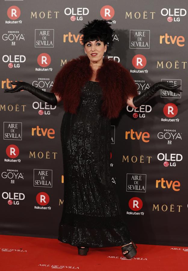 Rossy de Palma es una mujer de extremos y se lo puso todo en los Goya de 2018. Solo le faltó algo dorado para brillar en la pasarela de los horrores