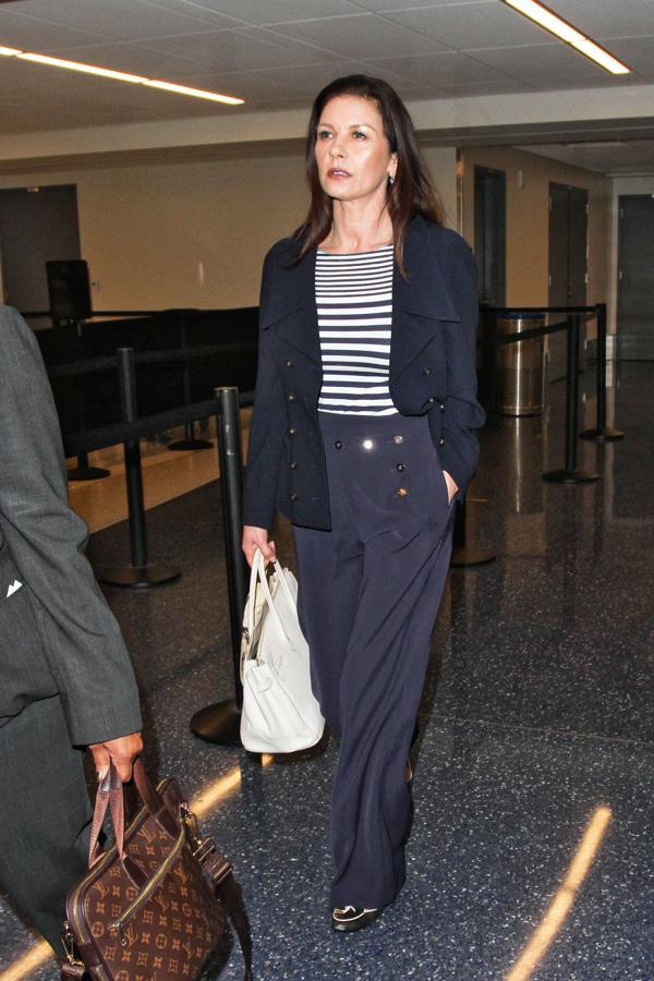 Catherine Zeta-Jones fue ingresada para tratar su trastorno bipolar.