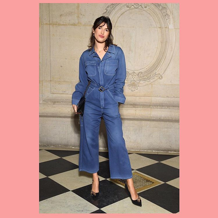 Y el mono denim como el de Jeanne será la prenda fetiche de la primavera por obra y gracia de Dior, aunque en Mango y Uterqüe puedes encontrar modelos más económicos