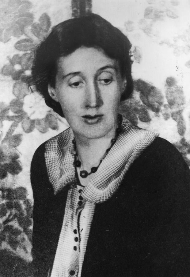 "Una mujer debe tener dinero y una habitación propia si desea escribir ficción" (Virginia Woolf)