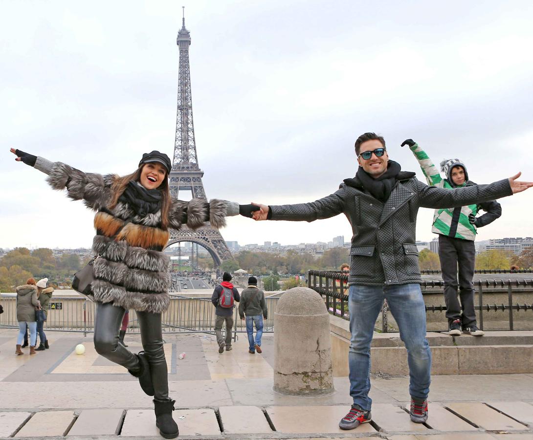 Y de Italia, la pareja se fue a París para disfrutar de un romántico viaje juntos.