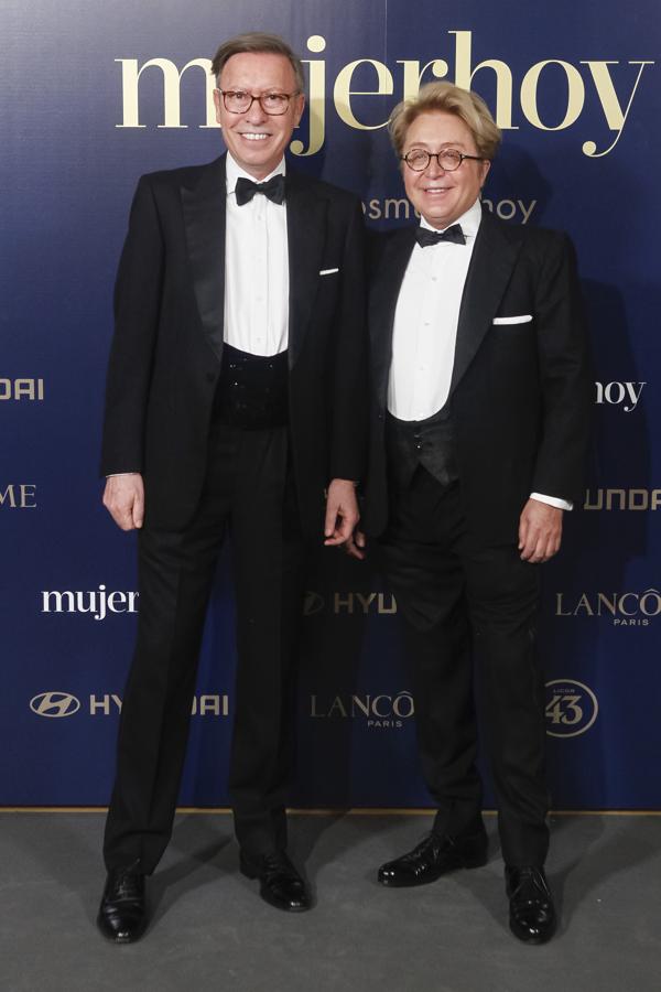 Los diseñadores Vitorio&Lucchino no quisieron perderse la gran noche de los Premios Mujerhoy.