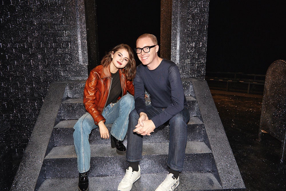 Selena Gomez representa el giro millennial que Stuart Vevers le ha dado a Coach desde que llegó, en 2013, a la firma americana.