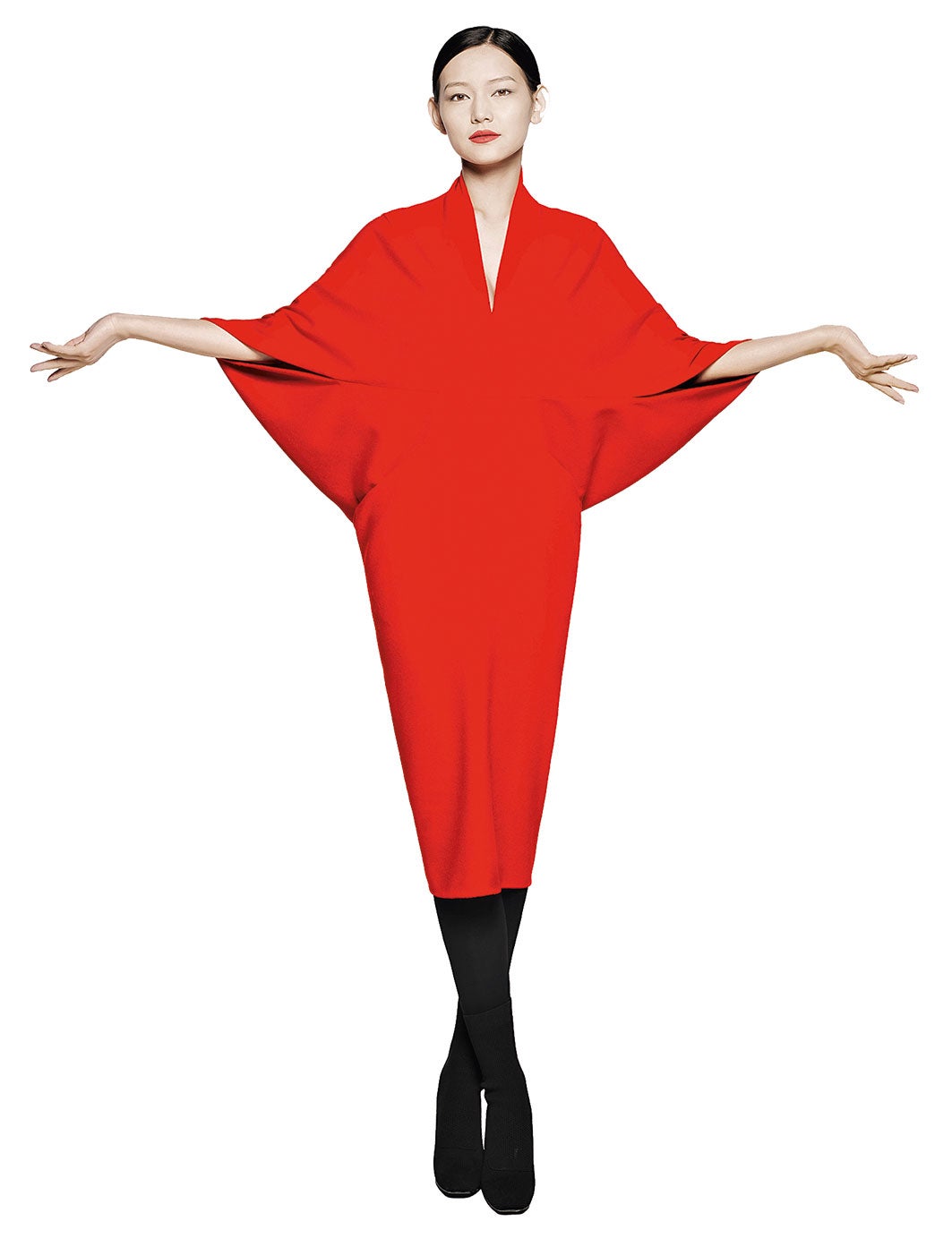 La propuesta de la diseñadora incluye una nueva colección de prendas de punto realizadas por artesanos en Mongolia (iniciativa con la que contribuye a preservar la herencia social y cultural de la trashumancia y la producción de cachemir), además de accesorios y objetos de regalo.