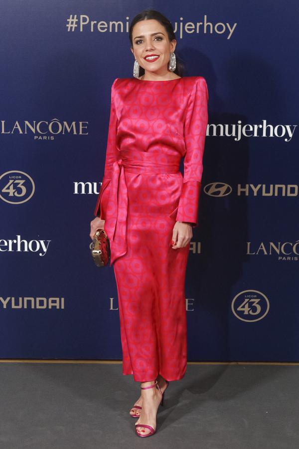 Paula Ordovás fue una de las más elegantes de los Premios Mujerhoy con un vestido estampado de Inés Martín Alcalde