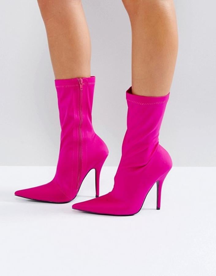 Botines fucsias de Asos. Precio: 21,49 euros.