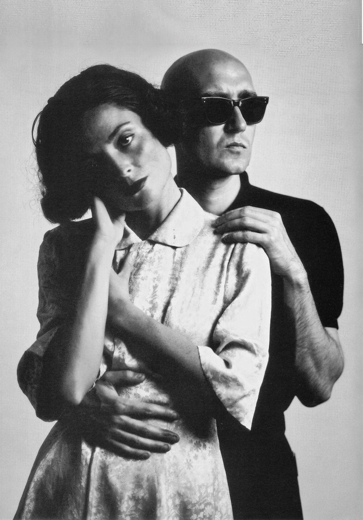 Una de las imágenes del lookbook de la colección Twins de 1993. En 1988, Camper cuestionó la idea de que los dos zapatos de un par debían ser iguales y diseñó los Twins, parejas en las que el pie derecho y el izquierdo son distintos...