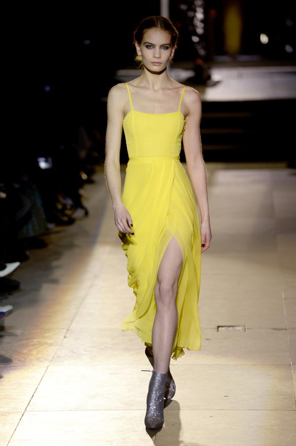 La delicadeza y la hiperfeminidad de las colecciones de Carolina Herrera han sido una constante durante 37 años. Habrá que ver con qué nos sorprende Wes Gordon a partir de la Resort 2019.