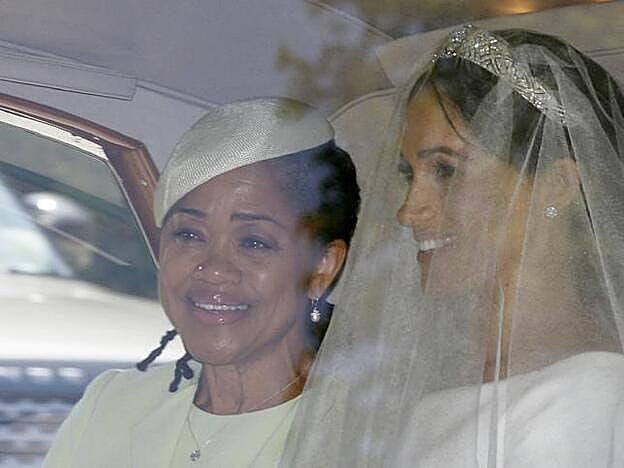 Meghan Markle, junto a su madre.