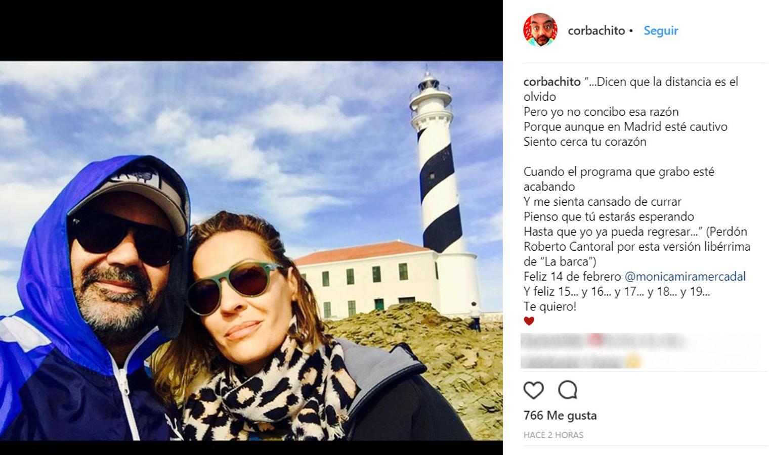 José Corbacho también se ha puesto romántico con su mujer.