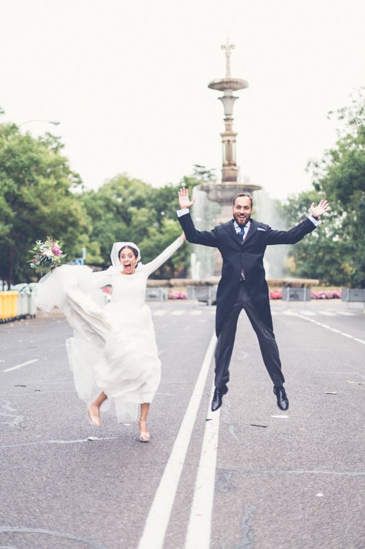 Una que demuestre lo bien que se lo pasan los novios: ¡adiós protocolo!