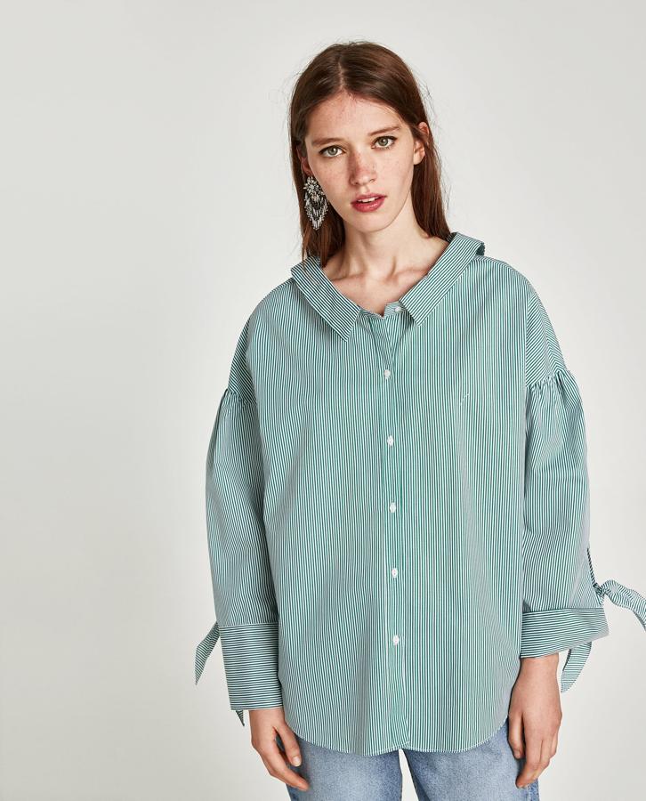 Camisa a rayas de Zara: 9,99 euros.