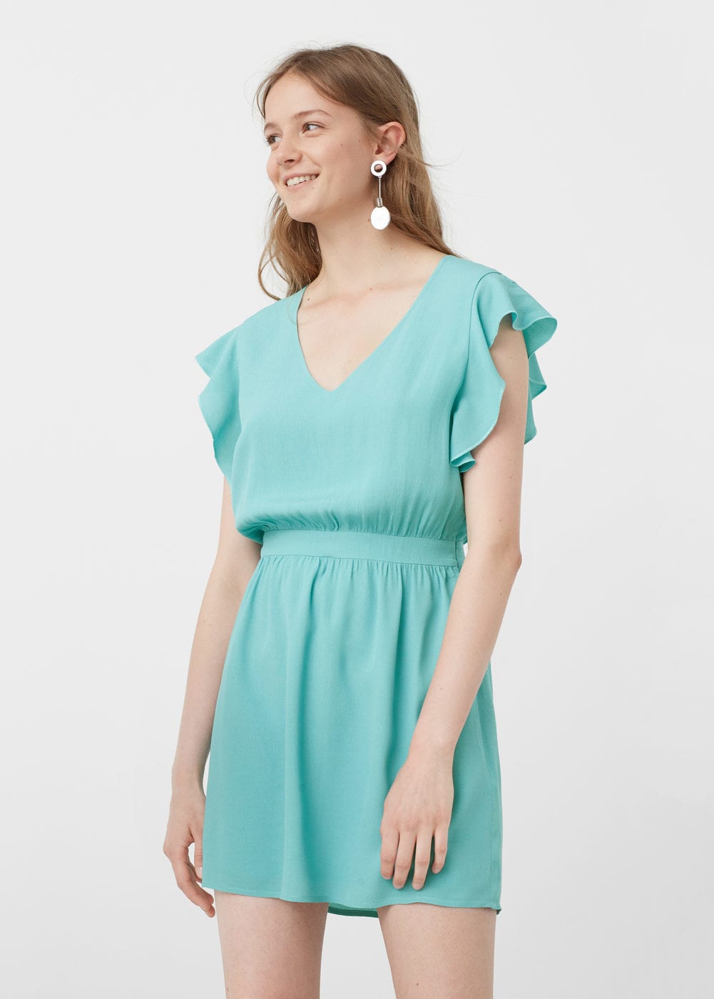 Vestido con volantes, disponible en más colores, de Mango Outlet: 9,99 euros.