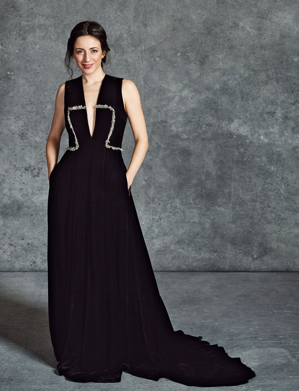 La actriz Ruth Núñez, con vestido de The Stoat y zapatos de Jimmy Choo.