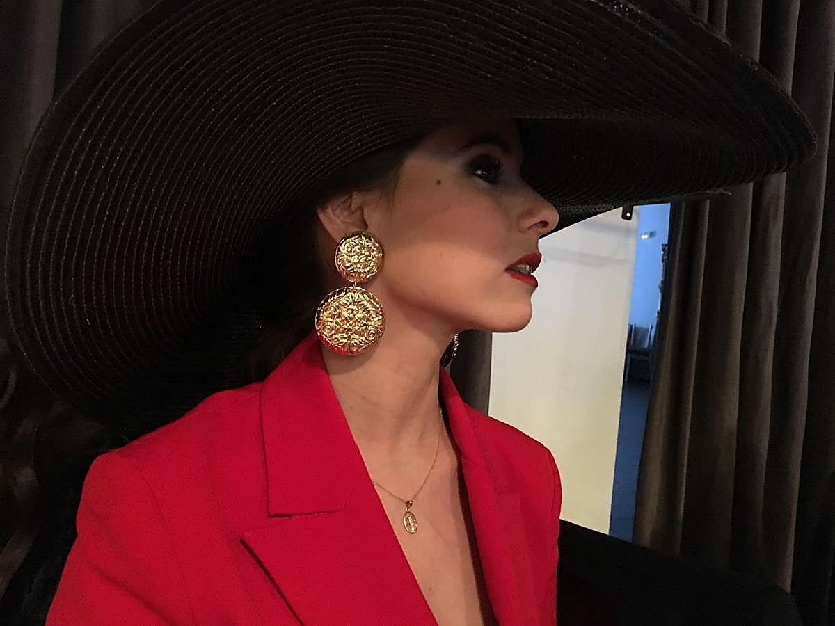 Novias, invitada, flamenca... los pendientes de Lamágora son versátiles. Con un estilo retro y llamativo, no son aptos para tímidas, como estos de la colección de Patricia Bazarot