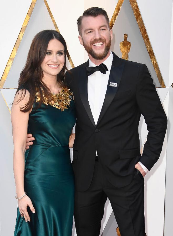 Elaine McMillion Sheldon y Kerri Sheldon en la alfombra roja de los Premios Oscar 2018.