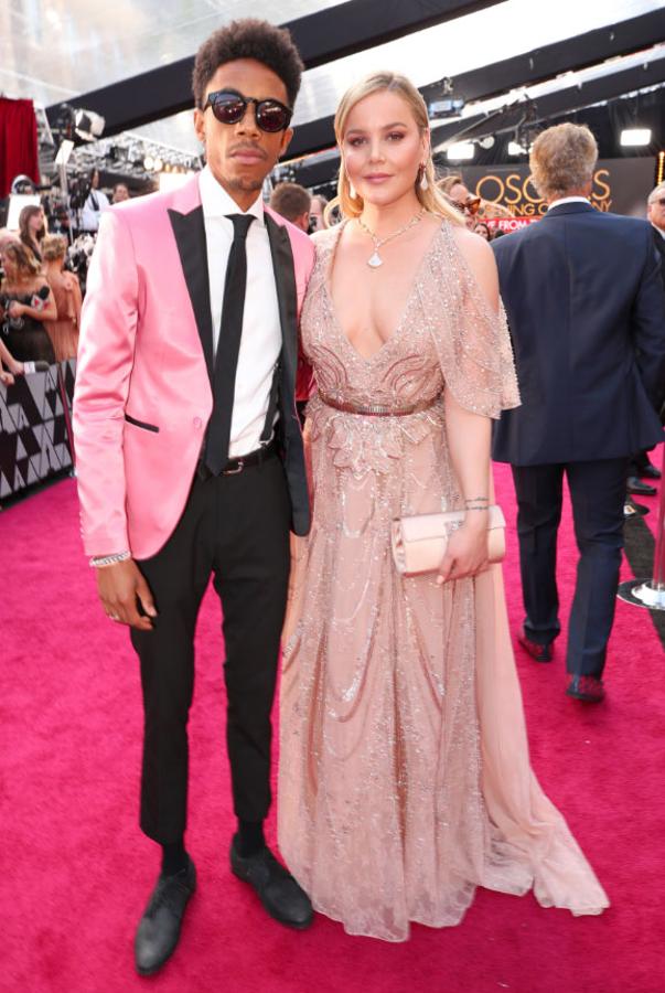 Darrell Britt Gibson y Abbie Cornish en la alfombra roja de los Oscar.