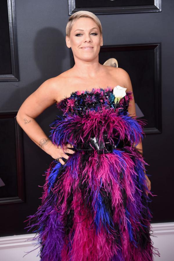 Pink, cantante de Pop estadounidense, se pronuncia como activista feminista y por la igualdad de derechos entre hombres y mujeres.